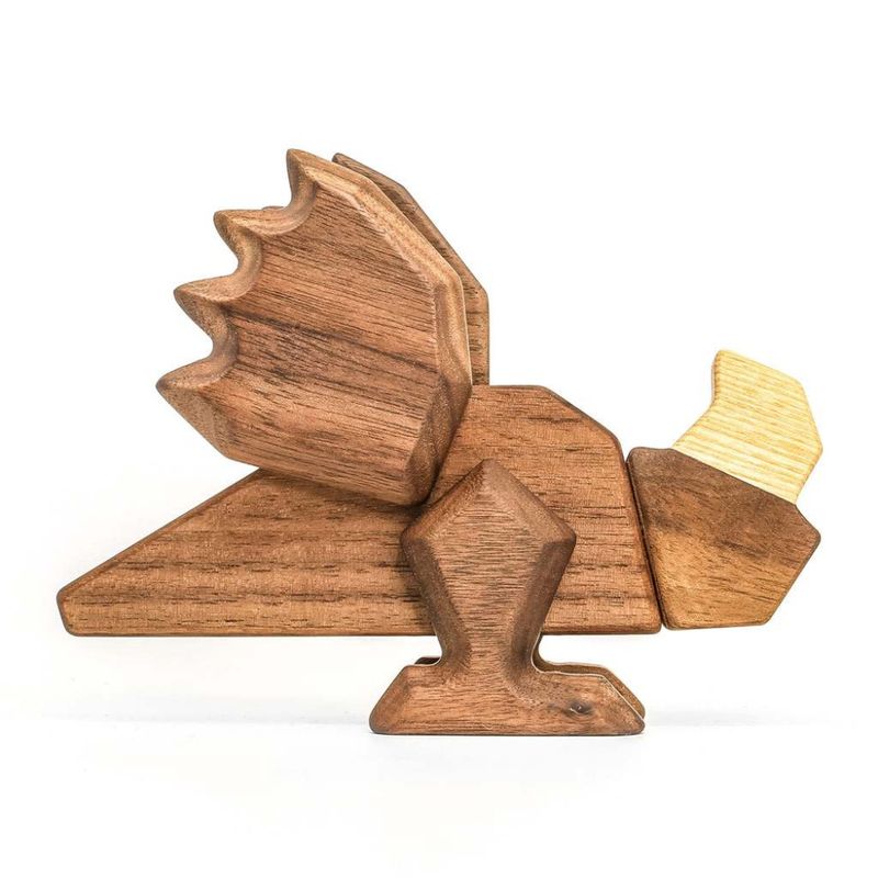 Fablewood parrot